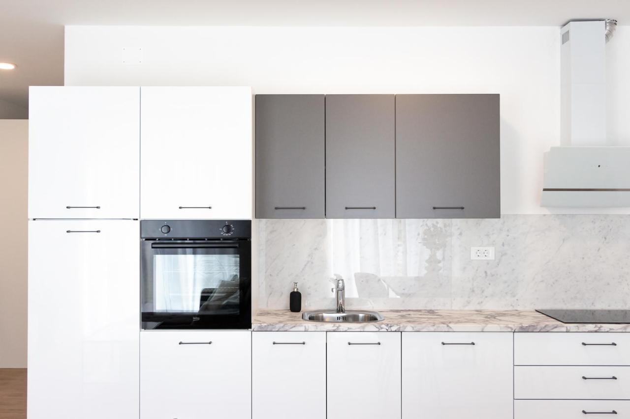 Hisa Bianca Apartments Копер Екстер'єр фото