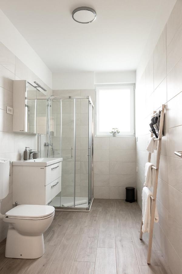 Hisa Bianca Apartments Копер Екстер'єр фото