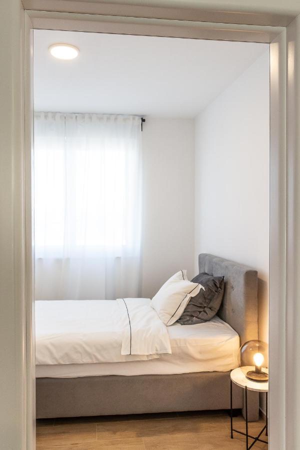Hisa Bianca Apartments Копер Екстер'єр фото