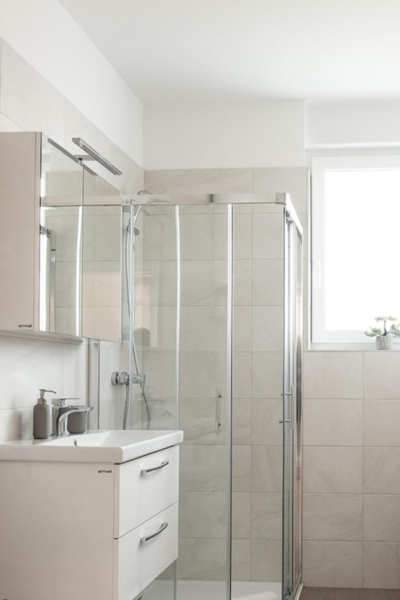 Hisa Bianca Apartments Копер Екстер'єр фото
